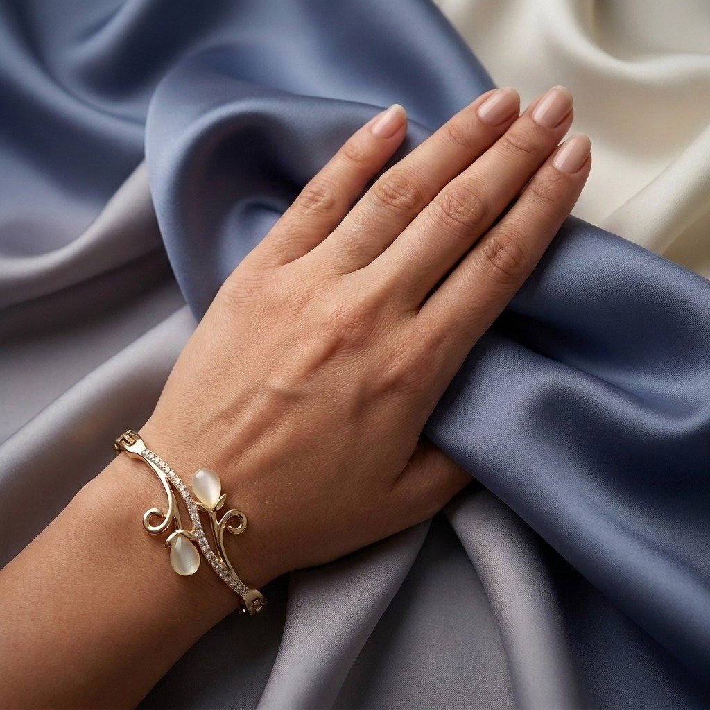 Gold Floral Milky Teardrop Crystal Bangle